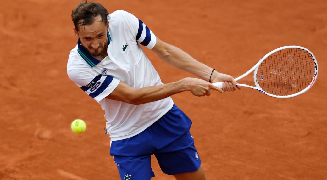 Medvedev, Zverev and Sabalenka Reach French Open Fourth Round – Tennis Connected